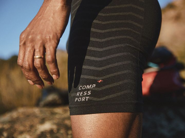 Compressport Seamless Boxer Black / Grey