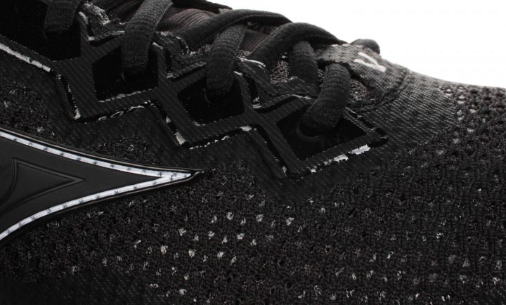 Mizuno Wave Stealth V Black / White