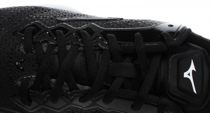 Mizuno Wave Stealth V Black / White